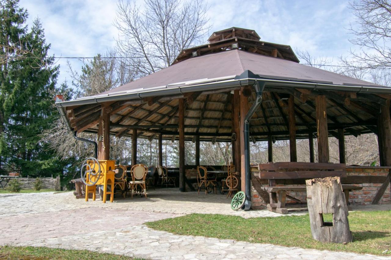 Holiday Park Hajducka Cesma Dubovsko Exterior photo